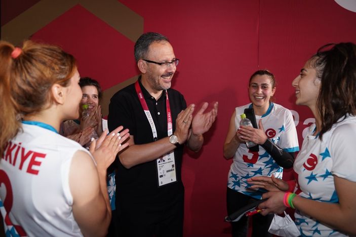 Gençlik ve Spor Bakanlığı'ndan 'Kadınlar Günü' paylaşımı