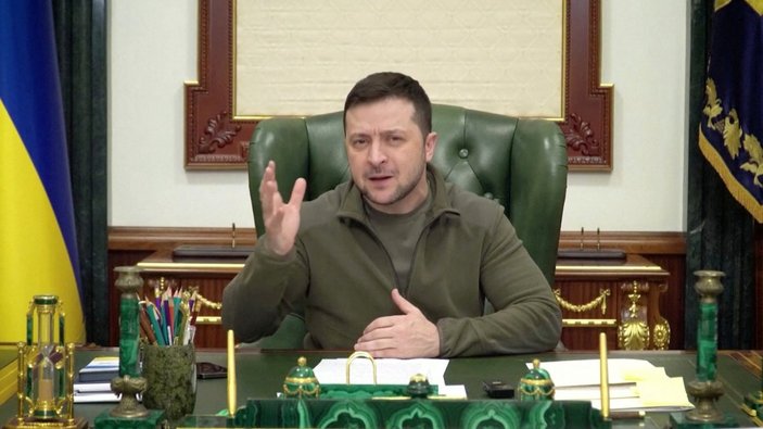 Zelensky: Kiev'deyim, saklanmıyorum, korkmuyorum