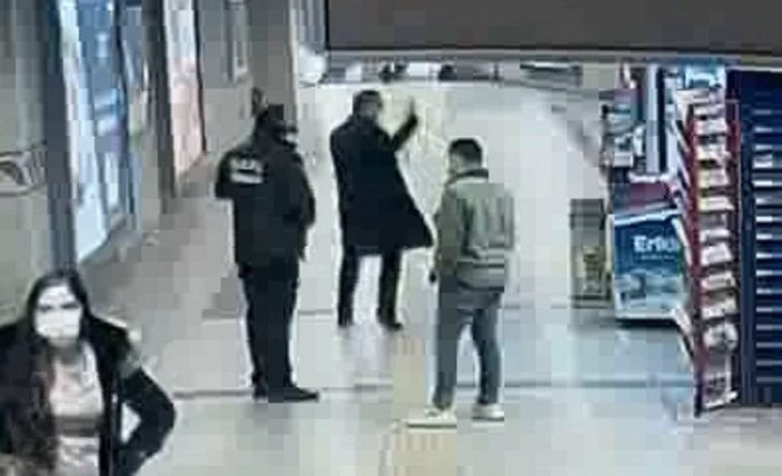 CHP'li Sezgin Tanrıkulu, metrodaki güvenlik görevlisini işten attırdı