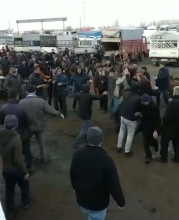 Iğdır'da hayvan pazarında sopalı kavga