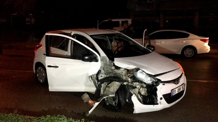 Adana'da polisten kaçan hırsızlar kaza yaptı