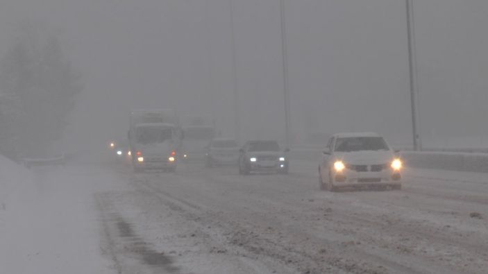 i İstanbullulardan kar tepkisi: Ekrem İmamoğlu sınıfta kaldı