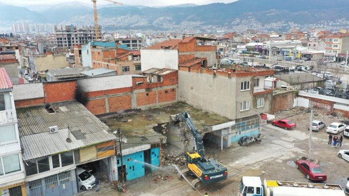 Bursa'da dönüşüm projesi kapsamında yıkım çalışmaları başladı