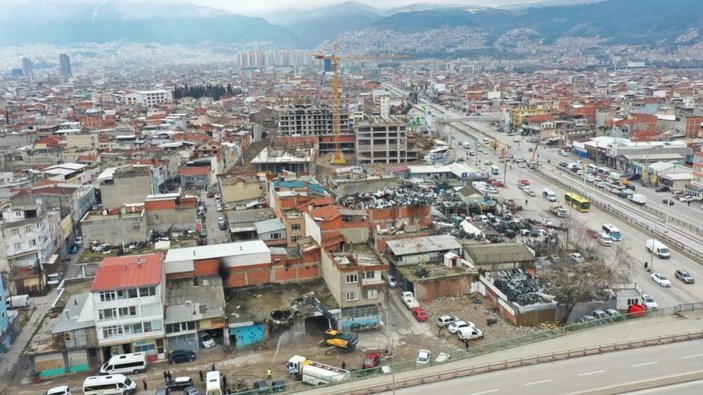 Bursa'da dönüşüm projesi kapsamında yıkım çalışmaları başladı