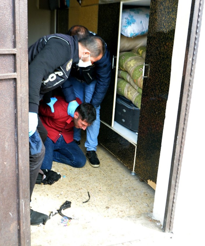 Adana'da bonzai yakalatan şahıs hüngür hüngür ağladı
