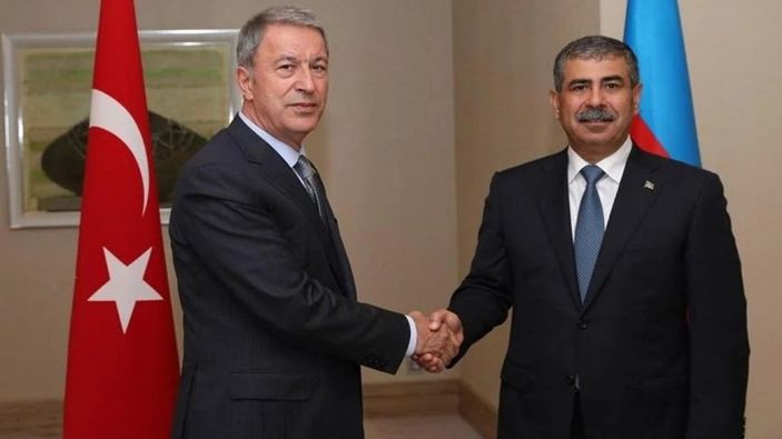 Hulusi Akar, Azerbaycanlı mevkidaşıyla telefonda görüştü