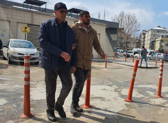 Bursa'da, 60 yaşındaki adam husumetlisini öldürdü