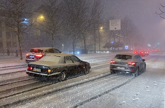 İstanbul'da kar etkili olmaya devam ediyor