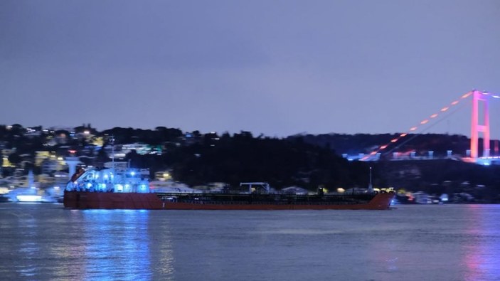 Rusya'dan yola çıkan ayçiçeği yağı yüklü gemi, İstanbul Boğazı’na vardı