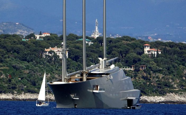 İtalya, Rus milyardare ait dünyanın en büyük yelkenlisine el koydu