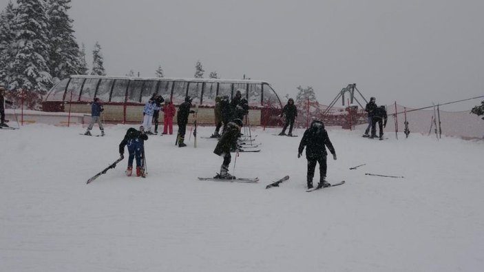 Ilgaz Dağı Kayak Merkezi tatilcilerle doldu