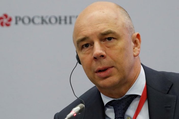 Rusya Maliye Bakanı: Rezervlerimizin 300 milyar dolarını kullanamaz haldeyiz