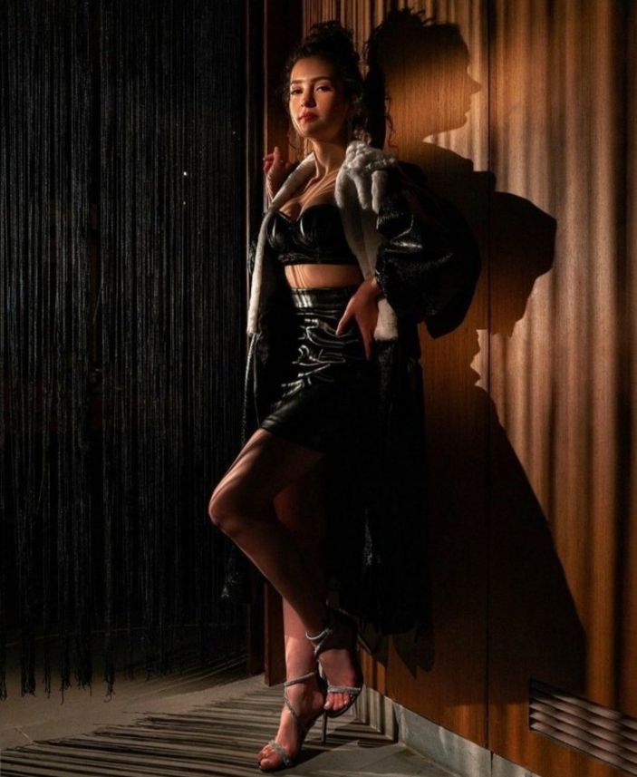 Kardeşlerim'in Aybike'si hem cesur hem alev alev...O pozları sosyal medyanın ısısını yükseltti!