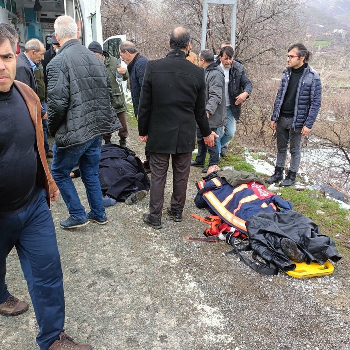 Malatya'da yolcu minibüsü devrildi: 17 yaralı