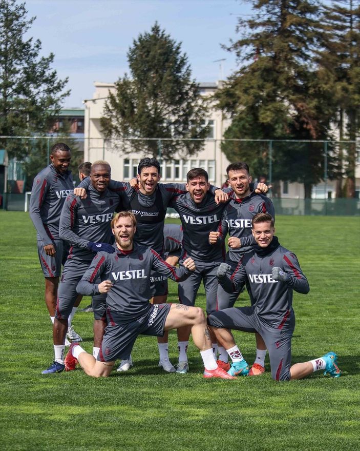 a Trabzonspor'da 10 numara bolluğu