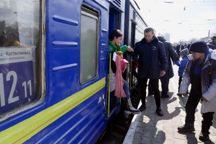 Ukrayna'yı terk edenlerin sayısı 2 milyon 808 bin 792'ye yükseldi