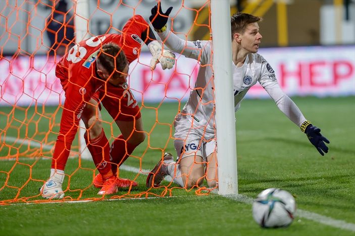 Miha Zajc yine göz doldurdu