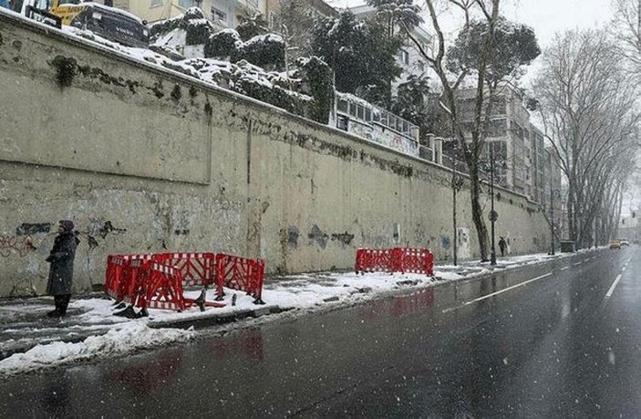 'Ağaçlı Yol' ağaçsız kaldı! Sebebi belli oldu, son hali yürek burktu...