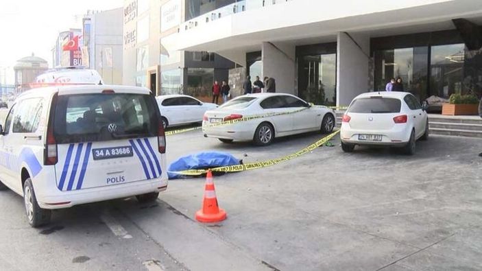 Esenyurt'ta feci ölüm: Metrelerce yükseklikten düşüp öldü