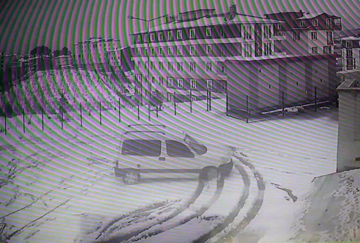 Ordu'daki okul bahçesinde drift attılar