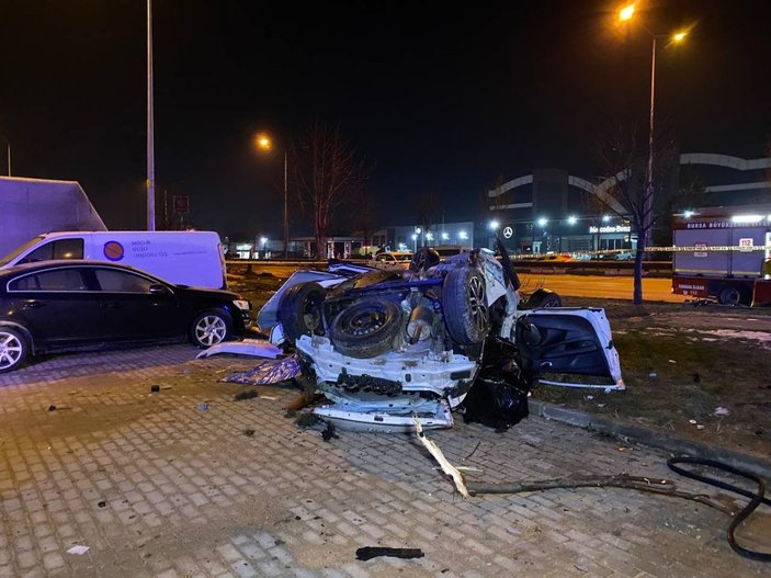 Bursa'da otomobil takla attı: 2 ölü