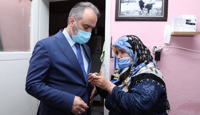 Bursa'da yaşlı hastalar hayata 'Gönül Bağı' ile bağlanıyor