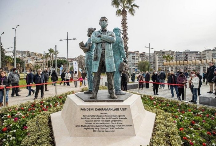 CHP'den İzmir'e yeni heykel