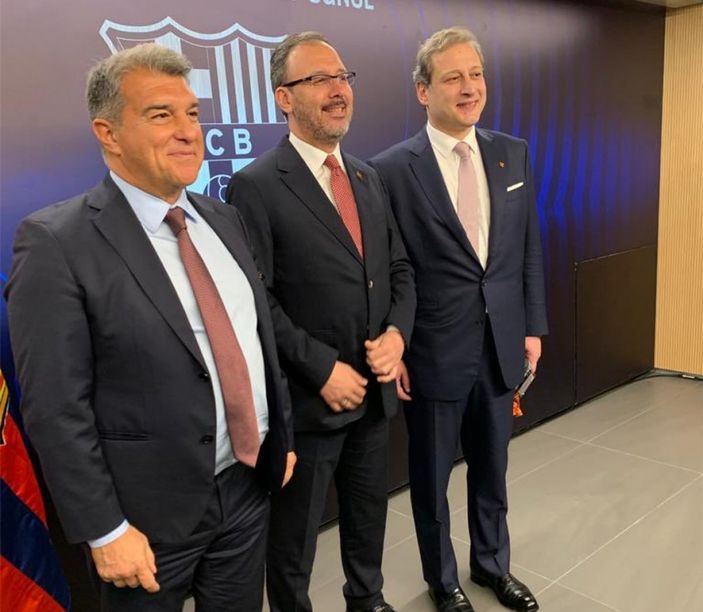 Barcelona'dan Galatasaray'a transfer önceliği