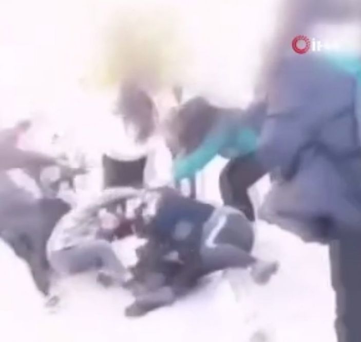 Ankara'da liselilerin kavgası kamerada