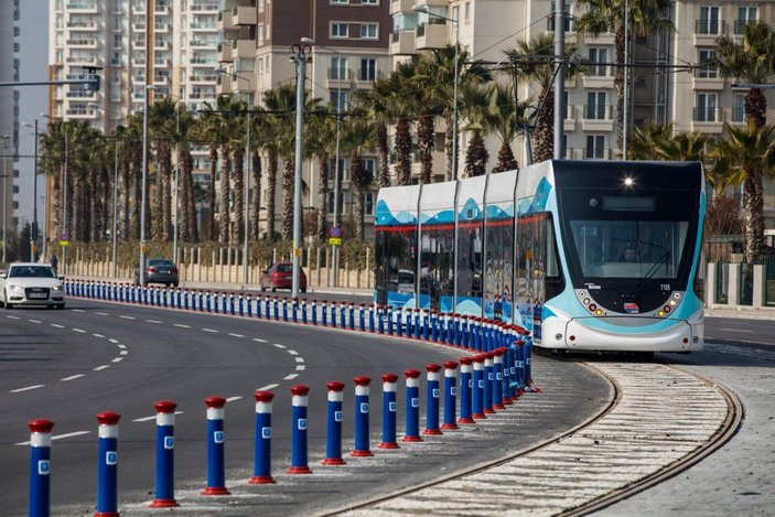 İzmir'de toplu ulaşım ücretlerine zam yapıldı