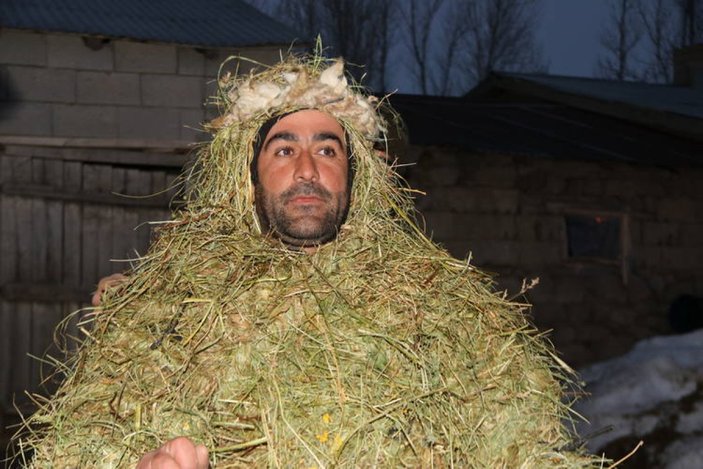 Van'da köylülerin kış eğlencesi köse-gelin geleneği yaşatılıyor