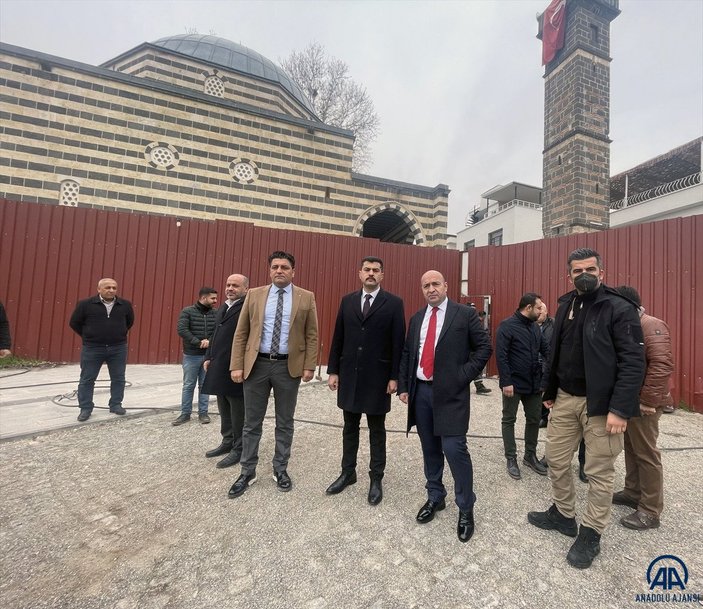 Diyarbakır’da, terör olayları nedeniyle kapanan cadde yeniden kullanıma açıldı