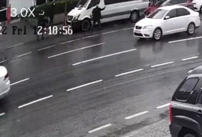 i Üsküdar’da filmleri aratmayan görüntüler: Gaspçılara kurşun yağdırdı