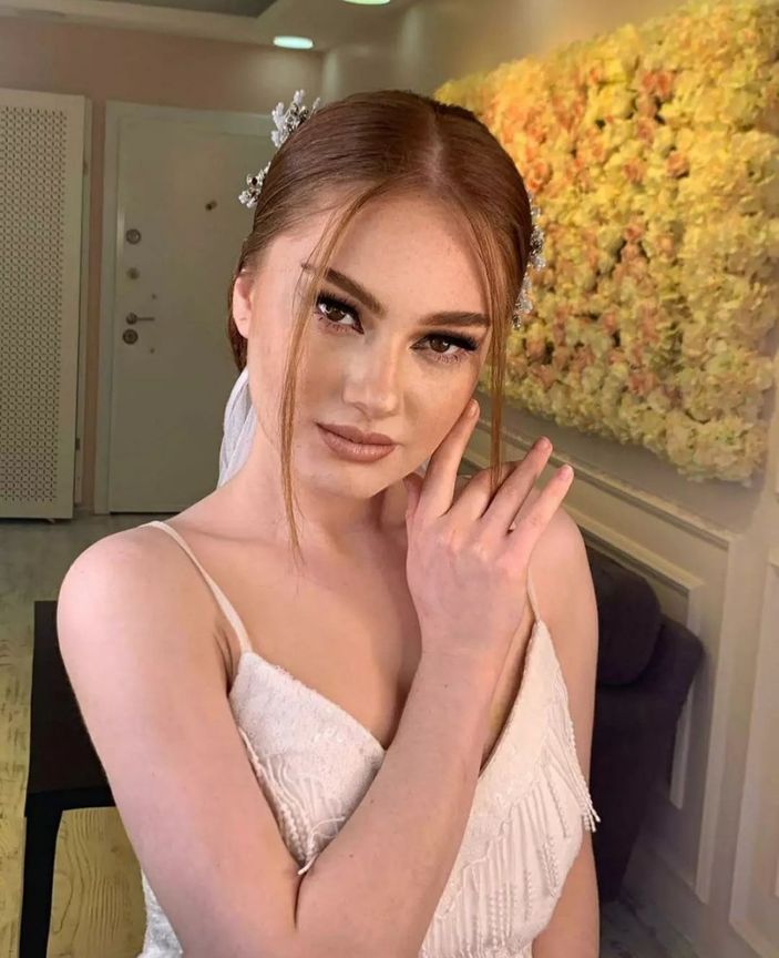 Gönül Dağı'nın nankör Meryem'i at üstünde verdiği pozla ortalığı yıktı! 'Rıfat kırmızı çizgimizdir Meryem'