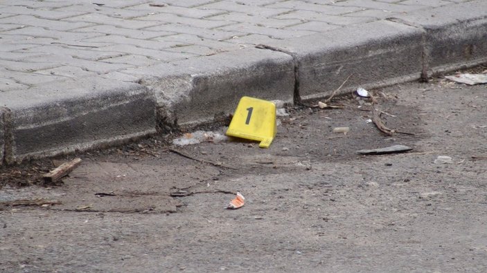 Karaman'da sokak ortasında silahlı saldırı