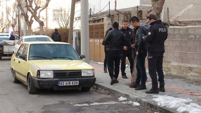 Karaman'da sokak ortasında silahlı saldırı