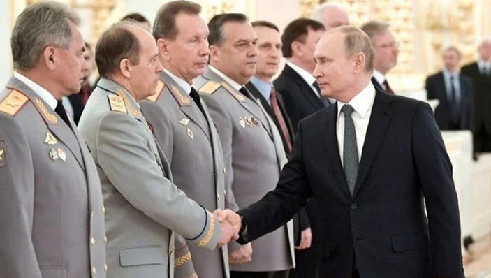 Kremlin'in sadık gücü: Silovikler