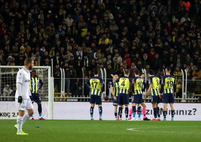 Fenerbahçe, Konyaspor'u 2 golle mağlup etti