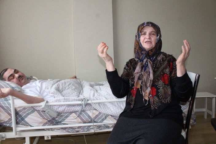 d Kocaeli’de yatağa bağlı adamın vücudu, günden güne eriyor