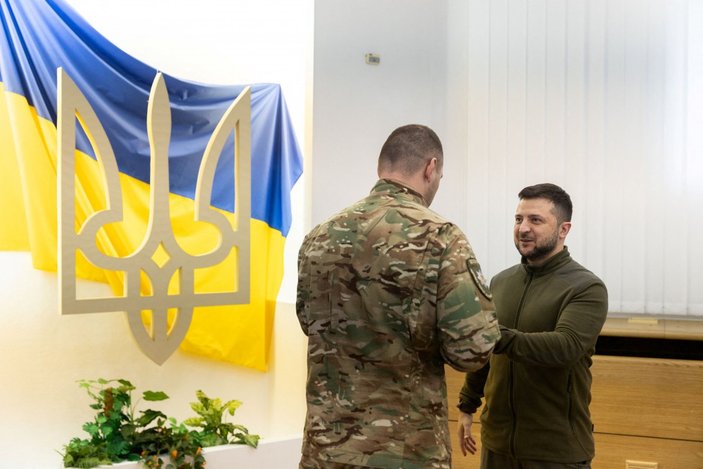 Zelensky: Ukrayna'daki bazı partilerin faaliyetleri askıya alınacak