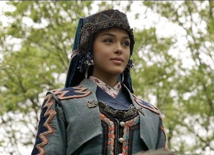 Kuruluş Osman'ın güzeller güzeli ismi Camdaki Kız'a geçiş yaptı! 'Burcu' rolünü havada kaptı