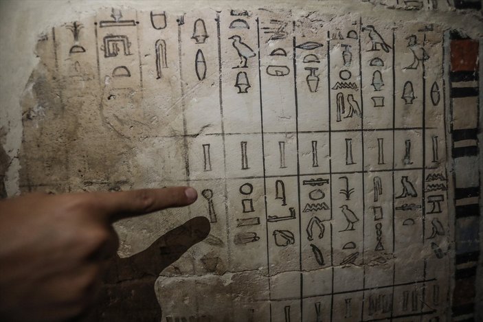 Firavunlar dönemine ait 5 mezar keşfedildi