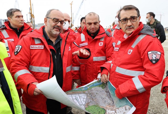 Fatih Dönmez, Filyos Doğal Gaz İşleme Tesisleri'nde incelemede bulundu