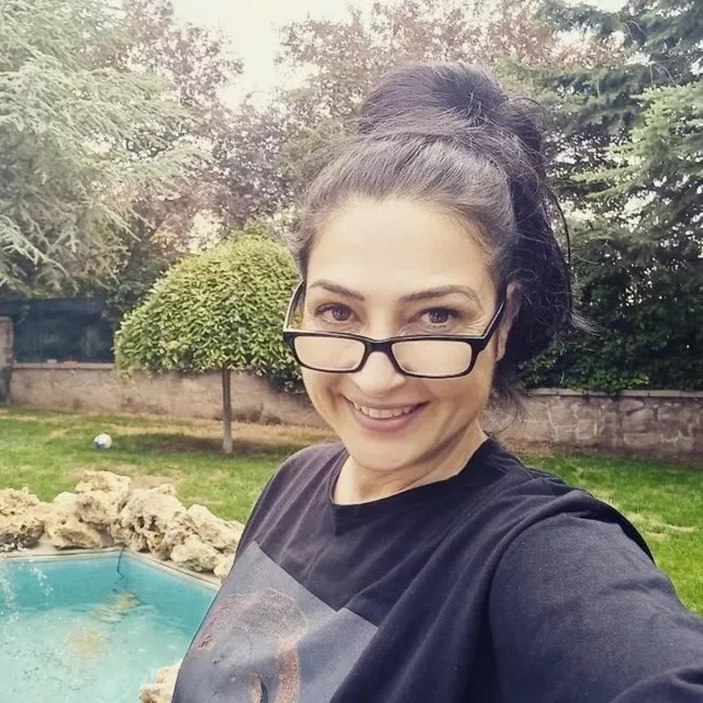 Gönül Dağı Dilek'in annesi Gülsüm Öğretmen bakın kim çıktı! Eski halini görenler büyüleniyor...