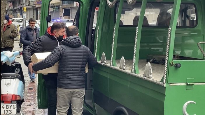 İ Şişli'de 4 aylık Kayra bebek yatağında ölü bulundu