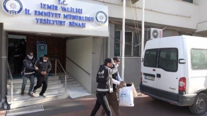 İzmir’de esnaftan haraç alan suç örgütüne operasyon