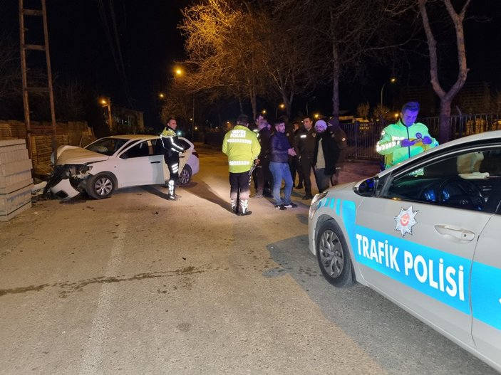 Adana’da düğün dönüşü kaza: 3 yaralı