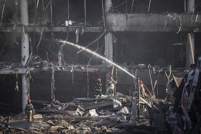 Kiev'de AVM'ye saldırı: 8 ölü