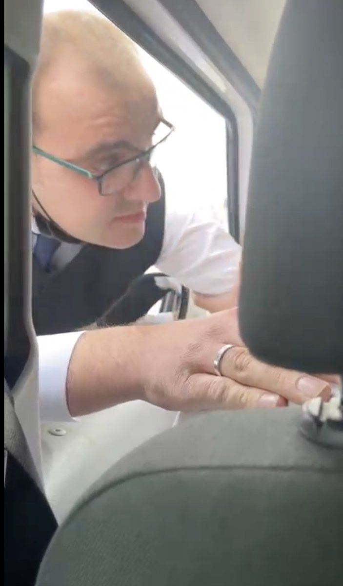 Kocaeli'de hatalı sollama yapıp sürücüyü tehdit eden otobüs şoförü