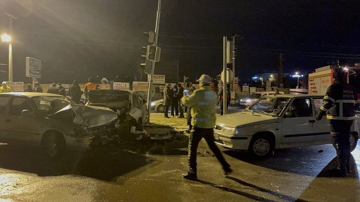 Niğde'de zincirleme kaza: 7 yaralı